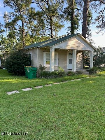 15917 Van Eaton Circle, Biloxi, MS 39532