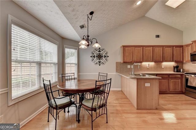 5205 Ashbury Manor Lane, Sugar Hill, GA 30518