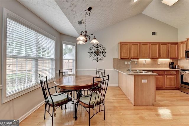 5205 Ashbury Manor Lane, Sugar Hill, GA 30518