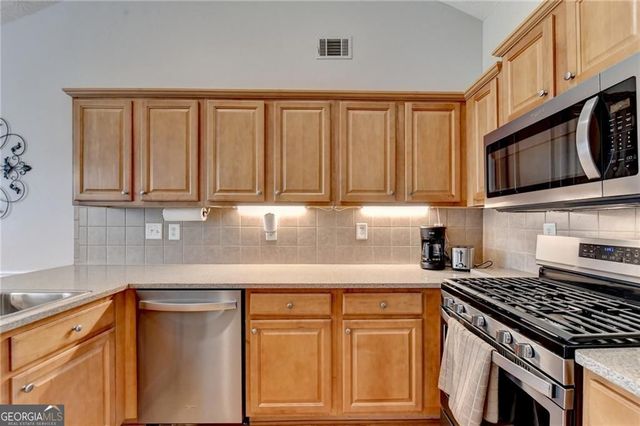 5205 Ashbury Manor Lane, Sugar Hill, GA 30518
