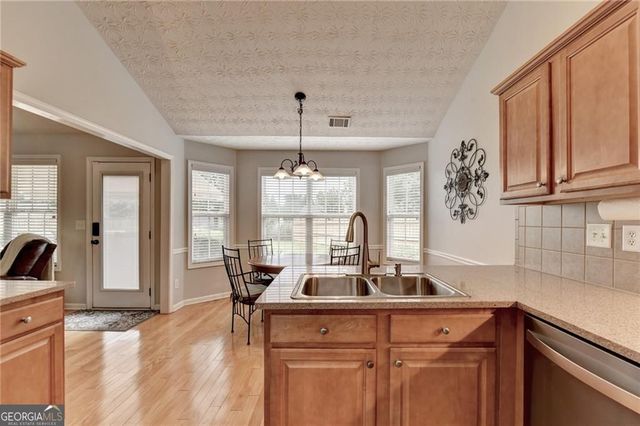 5205 Ashbury Manor Lane, Sugar Hill, GA 30518
