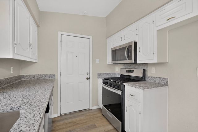 9839 Glengreen Drive, Dallas, TX 75217