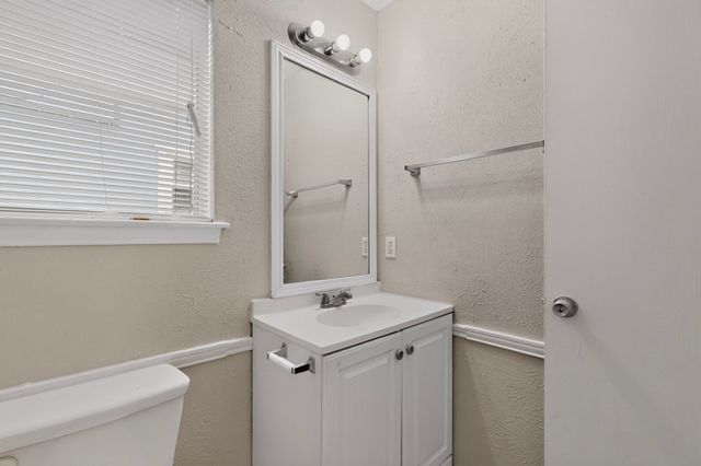 9839 Glengreen Drive, Dallas, TX 75217