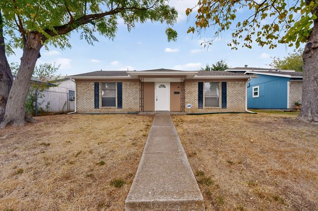 9839 Glengreen Drive, Dallas, TX 75217