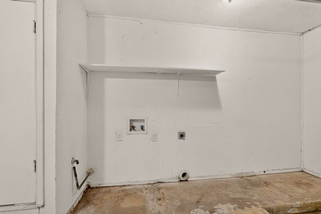 9839 Glengreen Drive, Dallas, TX 75217