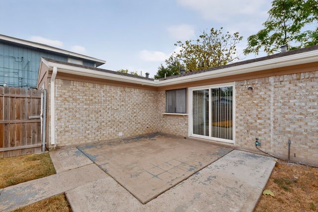 9839 Glengreen Drive, Dallas, TX 75217