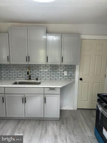 218 GARFIELD AVE, Chesilhurst, NJ 08089