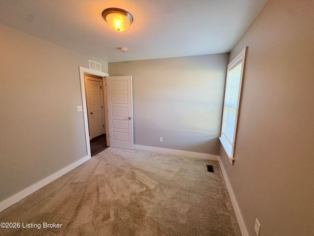 2304 Artisan Glen Ct, Fisherville, KY 40023