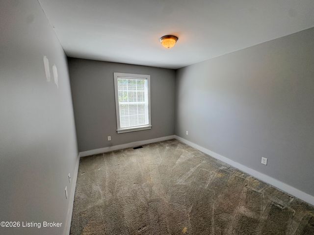 2304 Artisan Glen Ct, Fisherville, KY 40023