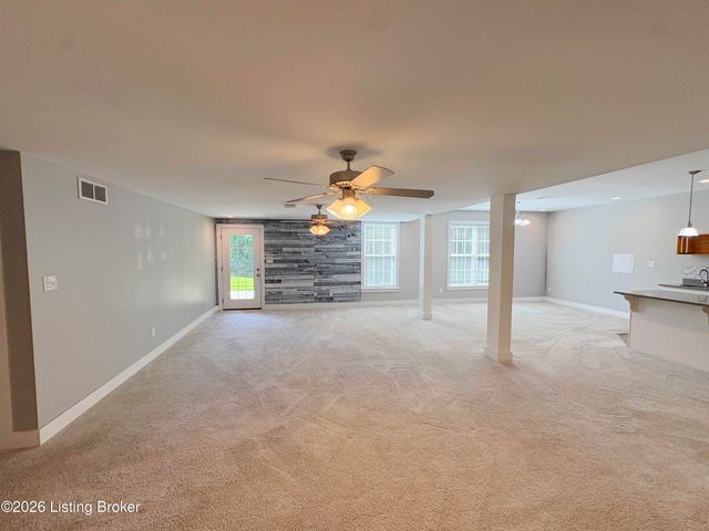2304 Artisan Glen Ct, Fisherville, KY 40023
