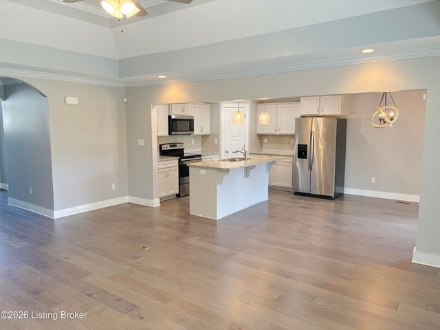 2304 Artisan Glen Ct, Fisherville, KY 40023