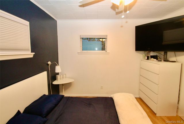 45 Merokee Place, Farmingdale, NY 11735