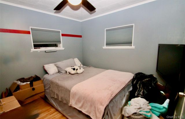 45 Merokee Place, Farmingdale, NY 11735