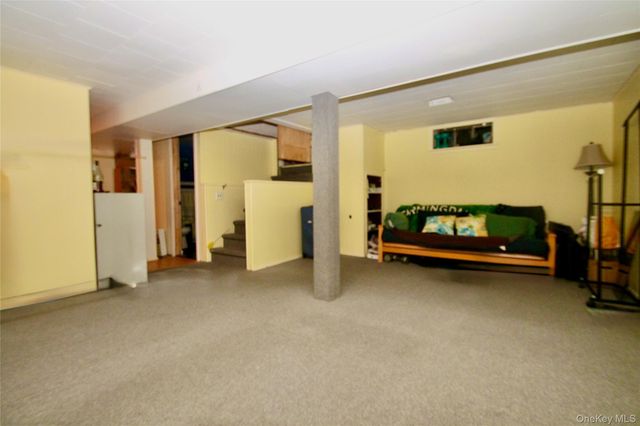 45 Merokee Place, Farmingdale, NY 11735