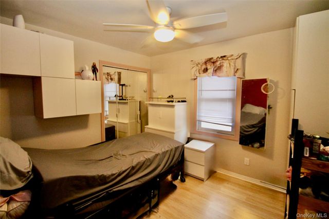 45 Merokee Place, Farmingdale, NY 11735