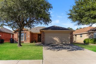 729 Dema Lane, Fort Worth, TX 76028
