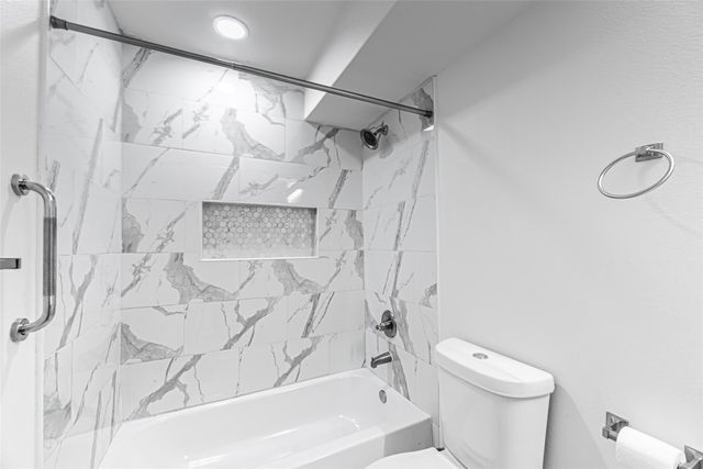 9711 Linkmeadow Lane 3, Houston, TX 77025