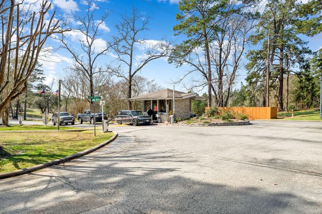 201 Sunny Hill Drive, Coldspring, TX 77331