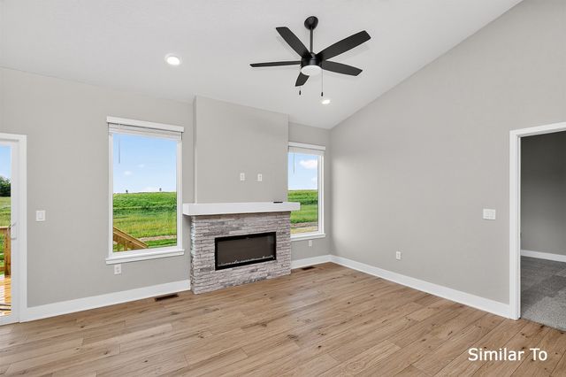 1595 Werthman Drive, Waukee, IA 50263