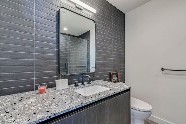 84 East Ave 1902, Austin, TX 78701