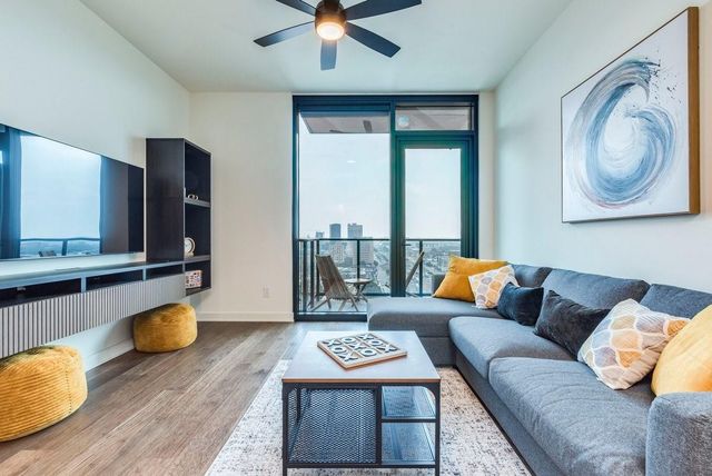 84 East Ave 1902, Austin, TX 78701