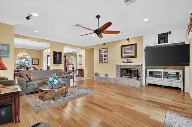 1920 EDGEWATER DRIVE, Mount Dora, FL 32757