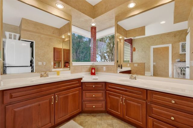 1920 EDGEWATER DRIVE, Mount Dora, FL 32757