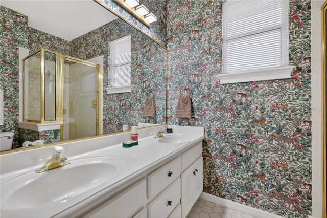 1920 EDGEWATER DRIVE, Mount Dora, FL 32757