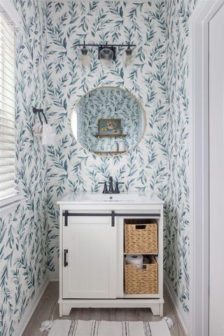 6112 Belgrave DR, Austin, TX 78747