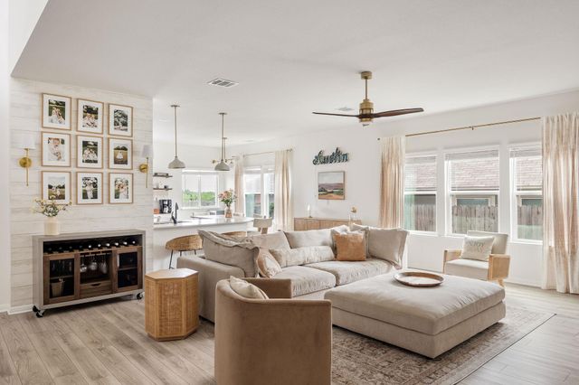 6112 Belgrave DR, Austin, TX 78747