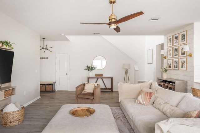 6112 Belgrave DR, Austin, TX 78747