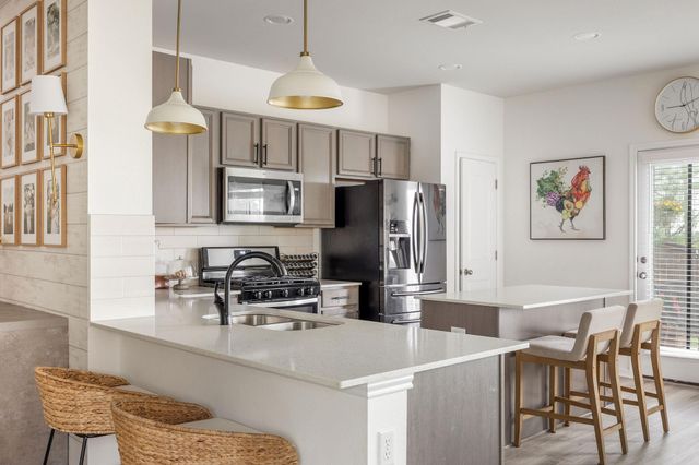 6112 Belgrave DR, Austin, TX 78747