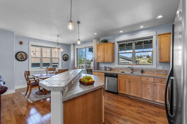 1082 SE Yarrow Avenue, Madras, OR 97741