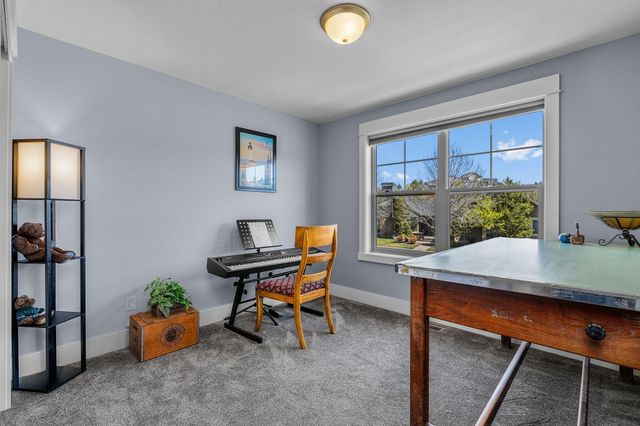 1082 SE Yarrow Avenue, Madras, OR 97741