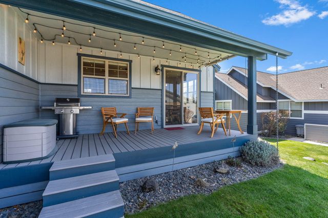 1082 SE Yarrow Avenue, Madras, OR 97741