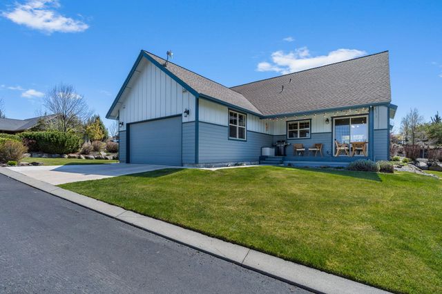 1082 SE Yarrow Avenue, Madras, OR 97741