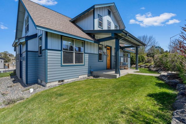 1082 SE Yarrow Avenue, Madras, OR 97741
