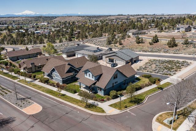 1082 SE Yarrow Avenue, Madras, OR 97741