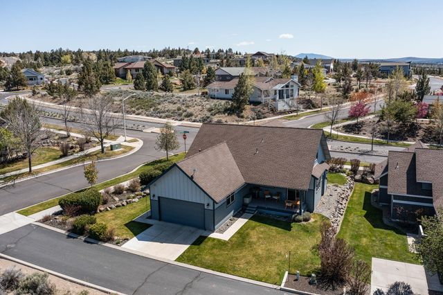 1082 SE Yarrow Avenue, Madras, OR 97741