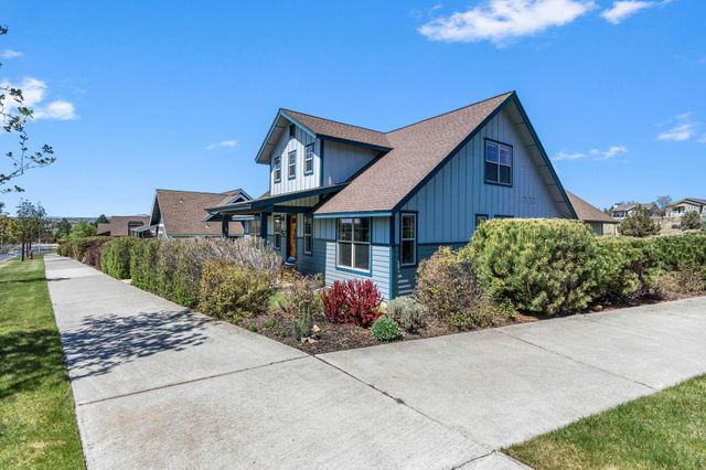 1082 SE Yarrow Avenue, Madras, OR 97741