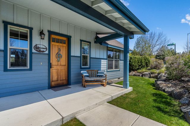 1082 SE Yarrow Avenue, Madras, OR 97741