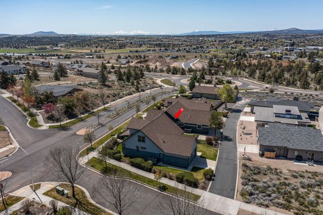 1082 SE Yarrow Avenue, Madras, OR 97741