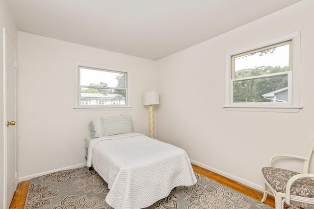 16 Arlington Avenue, Saint James, NY 11780
