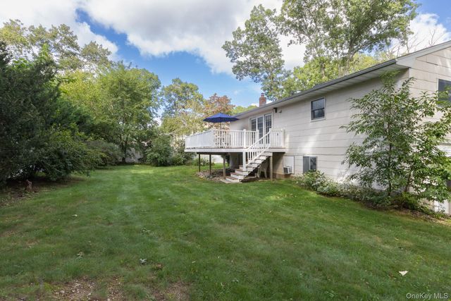 16 Arlington Avenue, Saint James, NY 11780