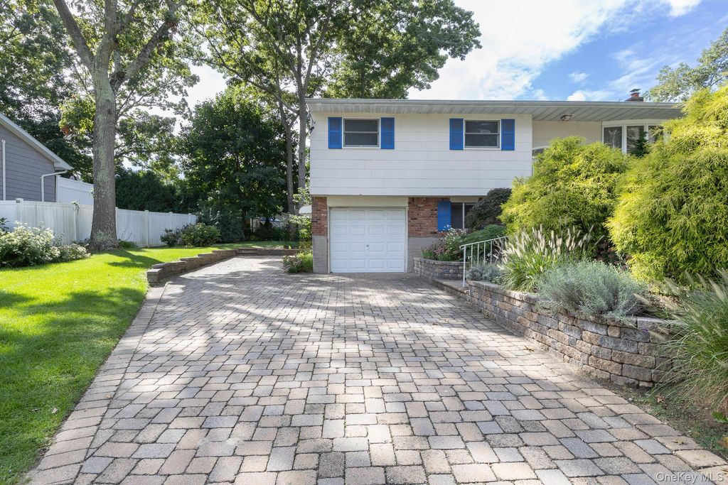 16 Arlington Avenue, Saint James, NY 11780 — photo 3