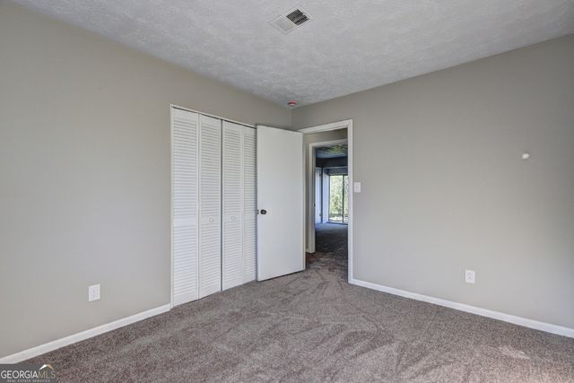 288 Country Club Drive, Jonesboro, GA 30238