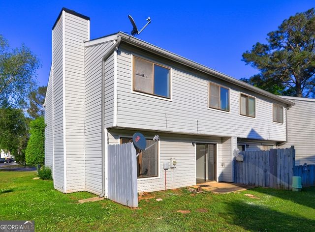 288 Country Club Drive, Jonesboro, GA 30238