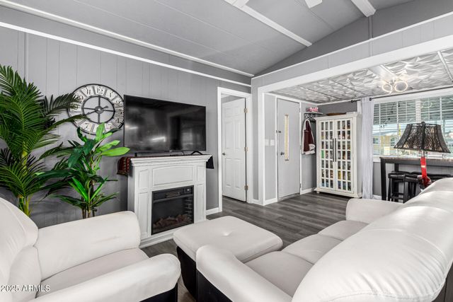 15606 S Gilbert Road 109, Chandler, AZ 85225