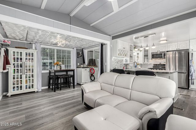 15606 S Gilbert Road 109, Chandler, AZ 85225