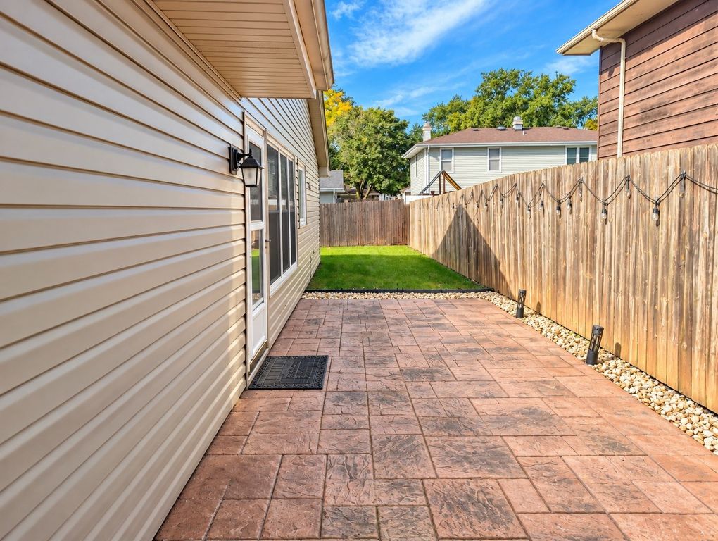 129 Newport Drive, Bolingbrook, IL 60440 — photo 5